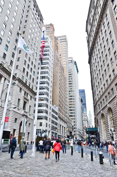 Финансовый район на Уолл-стрит в Нью-Йорке — стоковое фото