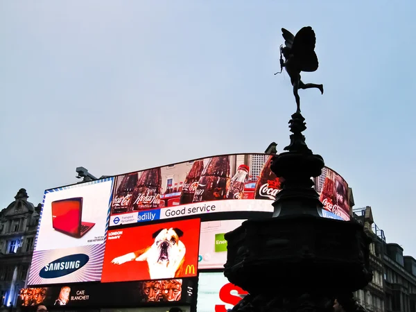 Piccadilly Circus en Londres, Reino Unido . Imagen de archivo