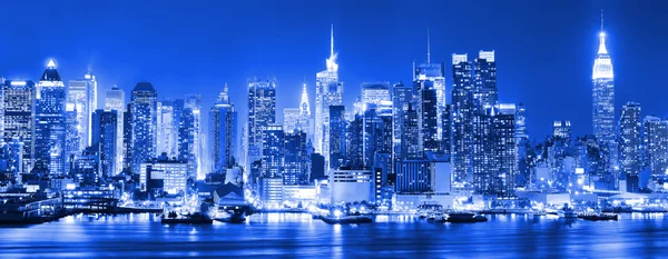 Skyline Manhattan di notte. — Foto Stock