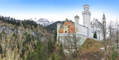 Almanya 'daki Neuschwanstein kalesi.