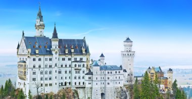 Almanya 'daki Neuschwanstein kalesi.