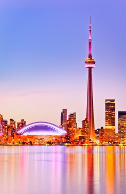 Toronto alacakaranlıkta manzarası