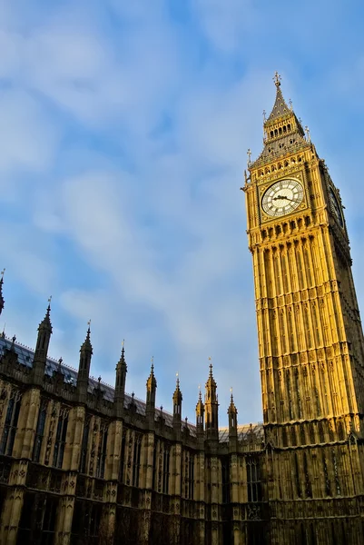 Vista das Casas do Parlamento em Londres — Fotografia de Stock