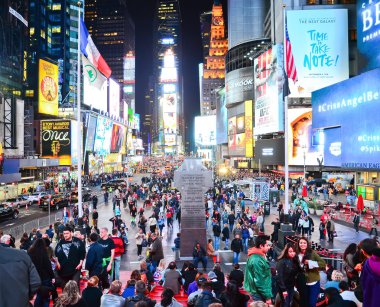 gece new York'taki Times Square'de