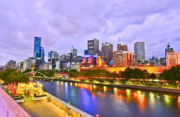 Vista do horizonte de Melbourne à noite — Fotografia de Stock