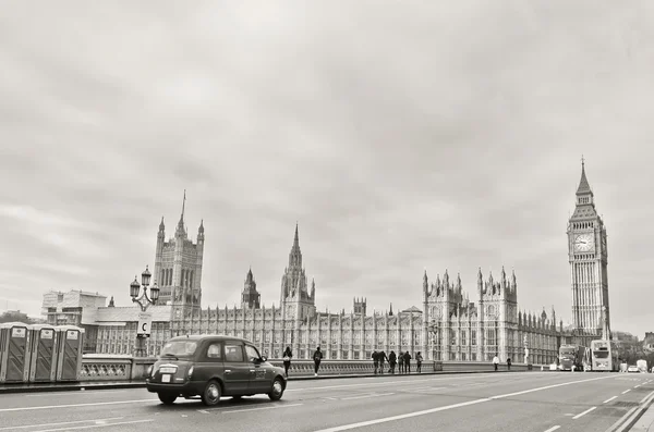 Vista das Casas do Parlamento em Londres — Fotografia de Stock