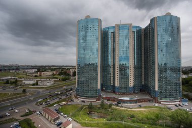 Yüksek katlı apartman