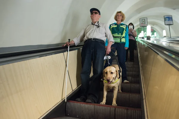 École pour former les aveugles à utiliser le métro — Photo