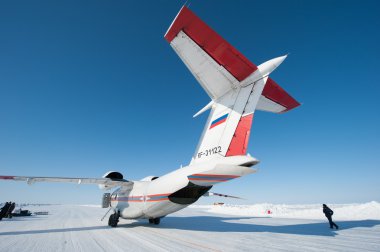 Buz devre üzerinde uçak