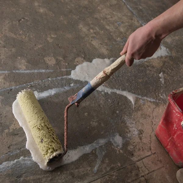 Priming concrete floor — Stock Photo, Image