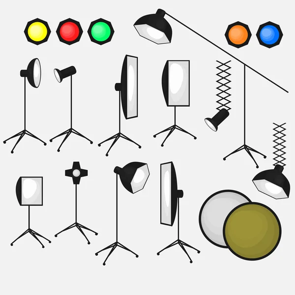 Set von Fotostudio-Ausrüstung, leichte weiche, Kamera und optische Linsen flache Symbole — Stockvektor