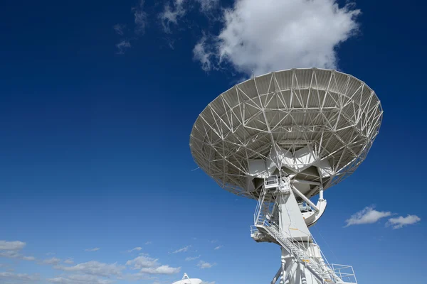 Huge antenna dish at Very Large Array — Stock Photo, Image