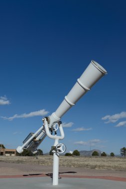 açık beyaz teleskop