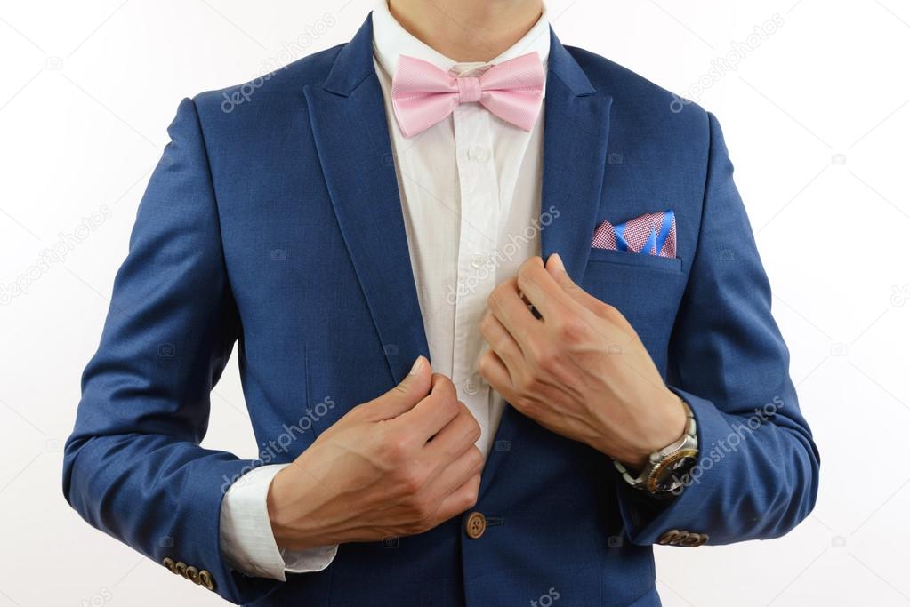 Bow Tie Traje Azul Con Pajarita Rosa Hombre En Traje Azul Bowtie