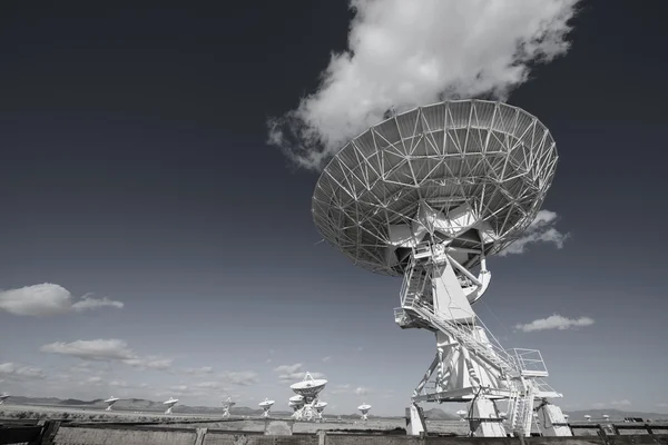 Huge antenna dish at Very Large Array — Stock Photo, Image