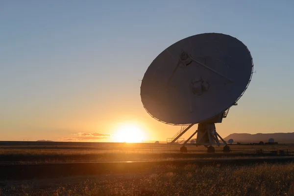 Huge antenna dish at Very Large Array — Stock Photo, Image