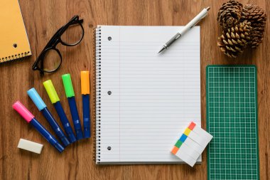 defter ve beyaz kalem, iş kavramı boş sayfa