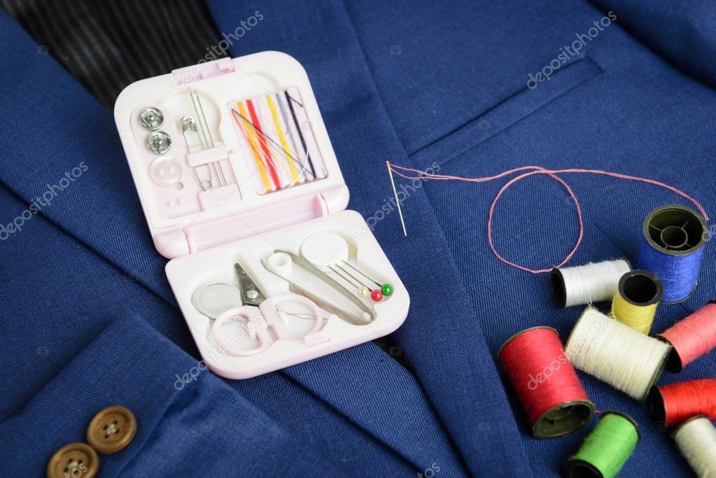 mini sewing kit and thread coil
