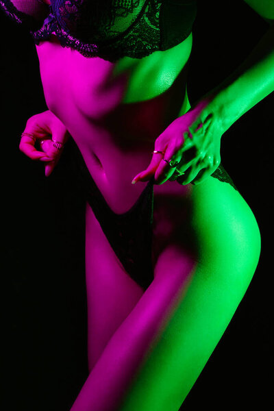 Стройная фигура красивой сексуальной девушки в трусиках и лифчике. Тело тощие фитнес-женщин нижнее белье