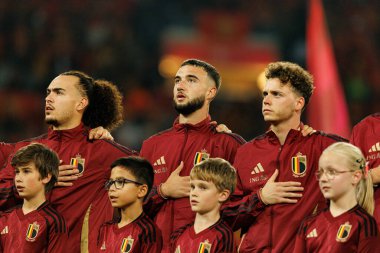 Arthur Theate, Zeno Debast ve Maxim De Cuyper, Belçika ve Kuzey Makedonya milli takımları arasında oynanan 2026 Dünya Kupası Avrupa ön eleme maçında görüldü (Maciej Rogowski / Ball Raw Images)