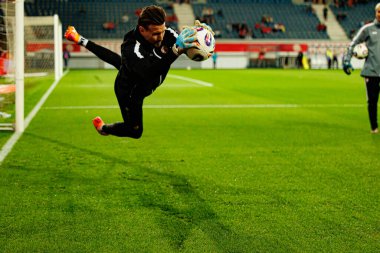 Dünya Kupası 2026 Avrupa ön eleme maçında Belçika ve Kuzey Makedonya milli takımları arasında görülen Dimitrievski 'yi çaldı (Maciej Rogowski / Ball Raw Images)