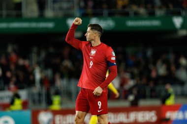 Robert Lewandowski, 2026 Dünya Kupası Avrupa ön eleme maçında Litvanya ve Polonya milli takımları arasında gol attıktan sonra kutlama yaparken görüldü (Maciej Rogowski / Ball Raw Images)