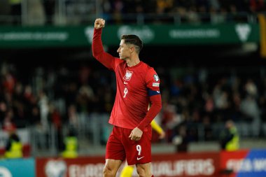 Robert Lewandowski, 2026 Dünya Kupası Avrupa ön eleme maçında Litvanya ve Polonya milli takımları arasında gol attıktan sonra kutlama yaparken görüldü (Maciej Rogowski / Ball Raw Images)