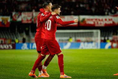 Sebastian Szymanski ve Piotr Zielinski, 2026 Dünya Kupası 'nda Litvanya ve Polonya milli takımları arasında oynanan Avrupa ön eleme maçında gol üstüne gol atarken görüldü (Maciej Rogowski / Ball Raw Images)