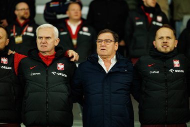 Jacek Magiera, Jan Urban ve Grzegorz Staszewski, 2026 Dünya Kupası 'nda Litvanya ve Polonya milli takımları arasında oynanan Avrupa ön eleme maçında görüldü (Maciej Rogowski / Ball Raw Images)