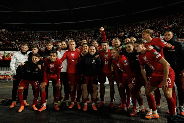 Polonyalı oyuncular, Litvanya ve Polonya milli takımları arasında oynanan 2026 Dünya Kupası Avrupa Ön eleme maçında görüldü (Maciej Rogowski / Ball Raw Images)