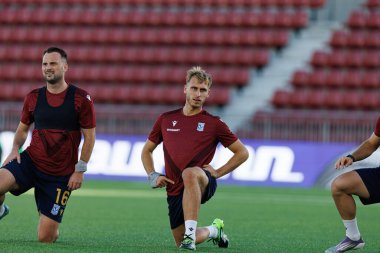 Michal Gurgul, Lincoln Red Imps (Maciej Rogowski / Ball Raw Images) ile oynanan UEFA Konferans Ligi maçından önce Lech Poznan 'ın resmi basın toplantısı ve eğitiminde görüldü.)