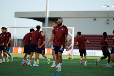 Mikael Ishak, UEFA Konferans Ligi öncesinde Lincoln Red Imps (Maciej Rogowski / Ball Raw Images) maçında Lech Poznan 'ın resmi basın toplantısı ve antrenmanı sırasında görüldü.)