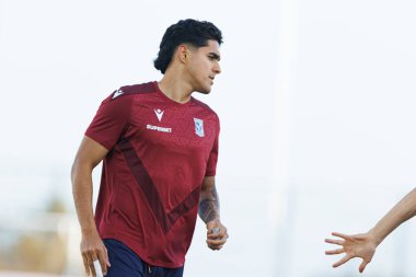 Luis Palma, UEFA Konferans Ligi maçından önce Lincoln Red Imps (Maciej Rogowski / Ball Raw Images) ile Lech Poznan 'ın resmi basın toplantısı sırasında görüldü.)