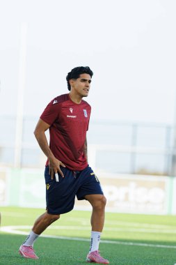 Luis Palma, UEFA Konferans Ligi maçından önce Lincoln Red Imps (Maciej Rogowski / Ball Raw Images) ile Lech Poznan 'ın resmi basın toplantısı sırasında görüldü.)