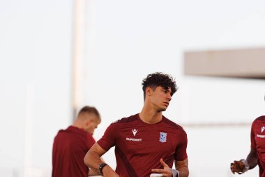 Kamil Jakobczyk, Lincoln Red Imps (Maciej Rogowski / Ball Raw Images) ile oynanan UEFA Konferans Ligi maçından önce Lech Poznan 'ın resmi basın toplantısı ve eğitiminde görüldü.)