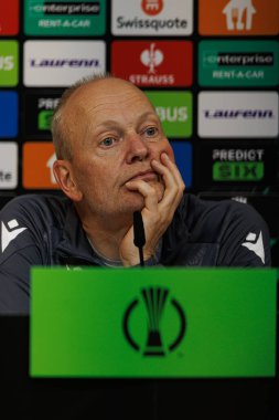 Niels Frederiksen, UEFA Konferans Ligi öncesinde Lincoln Red Imps (Maciej Rogowski / Ball Raw Images) maçında Lech Poznan 'ın resmi basın toplantısı ve antrenmanı sırasında görüldü.)