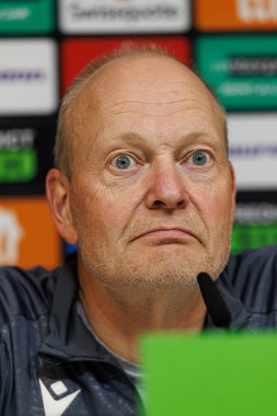 Niels Frederiksen, UEFA Konferans Ligi öncesinde Lincoln Red Imps (Maciej Rogowski / Ball Raw Images) maçında Lech Poznan 'ın resmi basın toplantısı ve antrenmanı sırasında görüldü.)