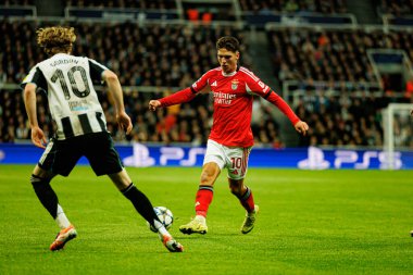 Georgiy Sudakov, Newcastle United ve SL Benfica (Maciej Rogowski / Ball Raw Images) arasında Şampiyonlar Ligi faz maçında görüldü)