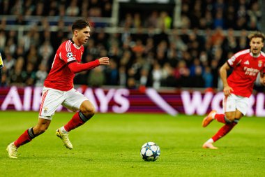 Georgiy Sudakov, Newcastle United ve SL Benfica (Maciej Rogowski / Ball Raw Images) arasında Şampiyonlar Ligi faz maçında görüldü)