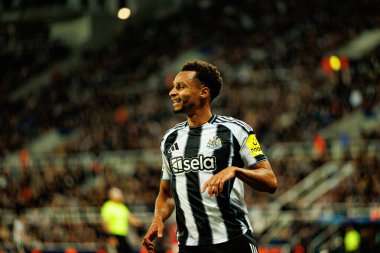 Jacob Murphy, Newcastle United FC ve SL Benfica (Maciej Rogowski / Ball Raw Images) arasındaki Şampiyonlar Ligi faz maçında görüldü.)