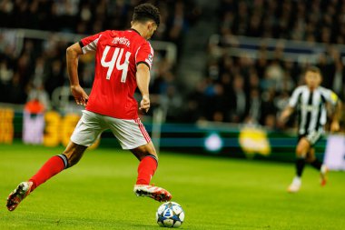 Tomas Araujo, Newcastle United FC ve SL Benfica (Maciej Rogowski / Ball Raw Images) arasında Şampiyonlar Ligi faz oyunu sırasında görüldü)