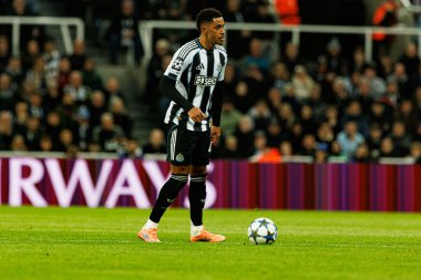 Jacob Ramsey, Newcastle United FC ve SL Benfica (Maciej Rogowski / Ball Raw Images) arasındaki Şampiyonlar Ligi faz maçında görüldü.)