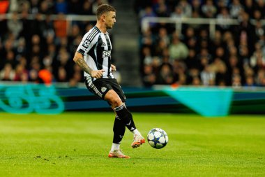 Kieran Trippier, Newcastle United FC ve SL Benfica (Maciej Rogowski / Ball Raw Images) arasında Şampiyonlar Ligi faz oyunu sırasında görüldü)