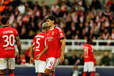 Antonio Silva, Newcastle United FC ve SL Benfica (Maciej Rogowski / Ball Raw Images) arasındaki Şampiyonlar Ligi faz maçında görüldü.)