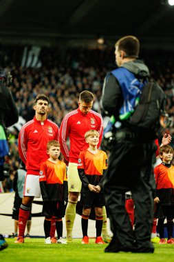 Tomas Araujo ve Anatoliy Trubin, Newcastle United FC ile SL Benfica (Maciej Rogowski / Ball Raw Images) arasındaki Şampiyonlar Ligi faz maçında görüldü.)