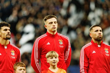 Anatoliy Trubin, Newcastle United FC ve SL Benfica (Maciej Rogowski / Ball Raw Images) arasında Şampiyonlar Ligi faz oyunu sırasında görüldü)
