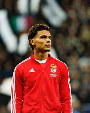 Richard Rios, Newcastle United FC ve SL Benfica (Maciej Rogowski / Ball Raw Images) arasındaki Şampiyonlar Ligi faz maçında görüldü.)