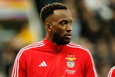 Dodi Lukebakio, Newcastle United FC ile SL Benfica (Maciej Rogowski / Ball Raw Images) arasındaki Şampiyonlar Ligi faz maçında görüldü.)
