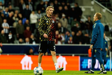 Nick Woltemade, Newcastle United FC ve SL Benfica (Maciej Rogowski / Ball Raw Images) arasında Şampiyonlar Ligi faz maçında görüldü.)