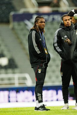 Ivan Lima, Newcastle United FC ve SL Benfica (Maciej Rogowski / Ball Raw Images) arasındaki Şampiyonlar Ligi faz maçında görüldü.)